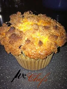 Cinnamon Crumb Blueberry Muffin (opens in a new tab)