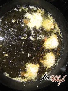 Coconut shrimp frying (opens in a new tab)