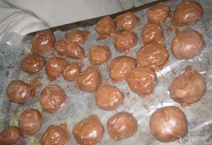 Cooked red velvet balls (opens in a new tab)