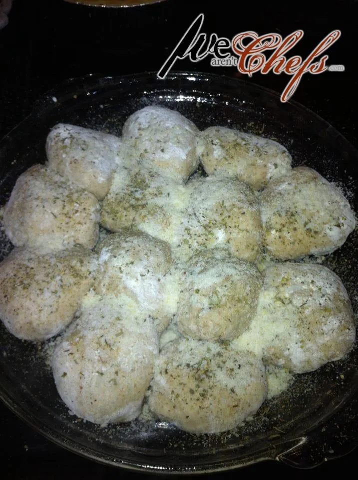 Pizza stuffers with ingredients